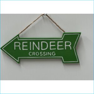 Wooden Arrow Reindeer Crossing 25x10cm