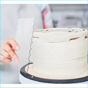 Culinary Scraper Acrylic 24cm Scallop LG